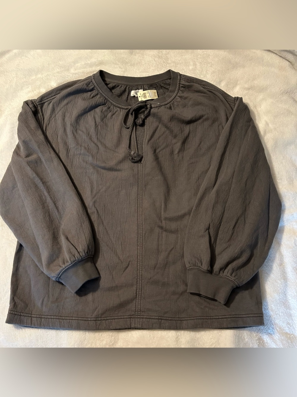 New Aerie gray oversized v neck sweatshirt with braided tie strings size medium